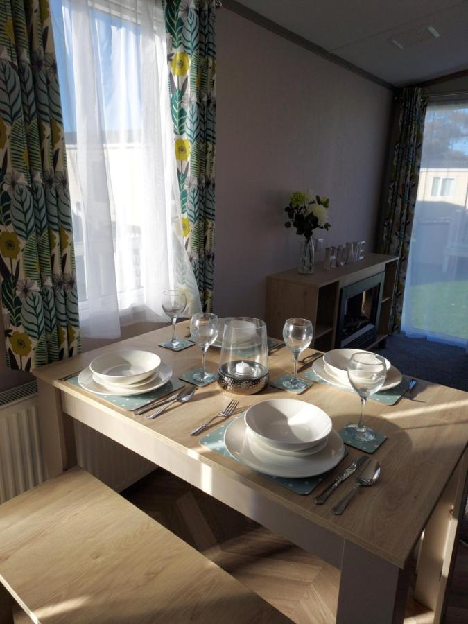 Hoburne Bashley Self-Catering Holiday Home Нью Милтон Экстерьер фото