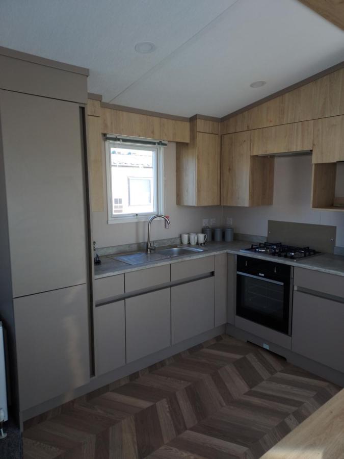 Hoburne Bashley Self-Catering Holiday Home Нью Милтон Экстерьер фото
